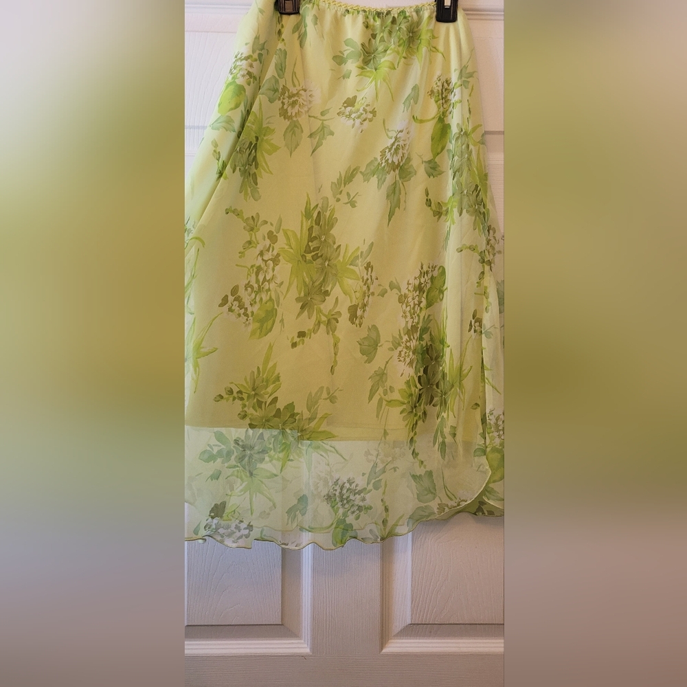 Dressbarn Green Top And Skirt - Picture 3 of 14